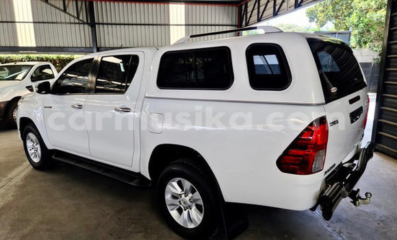 Nunua Ilio tumika Toyota Hilux Nyeupe Gari ndani ya Beitbridge nchini Matabeleland Kusini Nunua Ilio tumika Toyota Hilux Nyeupe Gari ndani ya Beitbridge nchini Matabeleland Kusini