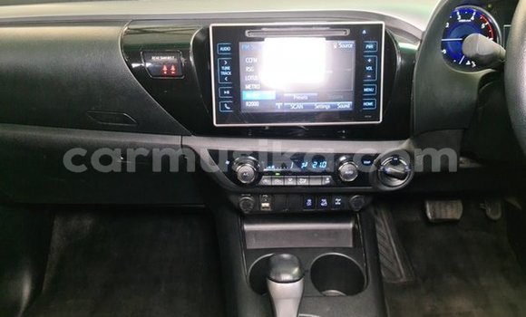 Nunua Ilio tumika Toyota Hilux Nyeupe Gari ndani ya Beitbridge nchini Matabeleland Kusini Nunua Ilio tumika Toyota Hilux Nyeupe Gari ndani ya Beitbridge nchini Matabeleland Kusini