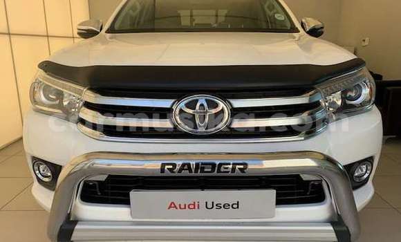 Tenga Tsaru Toyota Hilux Chena Mota in Beitbridge in Matabeleland South Tenga Tsaru Toyota Hilux Chena Mota in Beitbridge in Matabeleland South