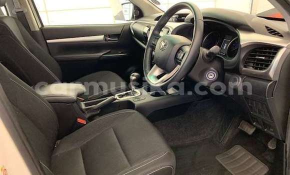 Tenga Tsaru Toyota Hilux Chena Mota in Beitbridge in Matabeleland South Tenga Tsaru Toyota Hilux Chena Mota in Beitbridge in Matabeleland South