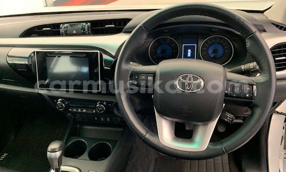 Tenga Tsaru Toyota Hilux Chena Mota in Beitbridge in Matabeleland South Tenga Tsaru Toyota Hilux Chena Mota in Beitbridge in Matabeleland South