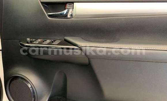 Tenga Tsaru Toyota Hilux Chena Mota in Beitbridge in Matabeleland South Tenga Tsaru Toyota Hilux Chena Mota in Beitbridge in Matabeleland South