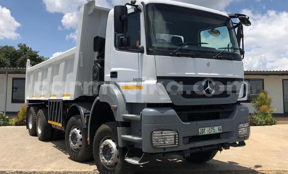 Buy Used Mercedes‒Benz 3331 White Truck in Beitbridge in Matabeleland South Buy Used Mercedes‒Benz 3331 White Truck in Beitbridge in Matabeleland South