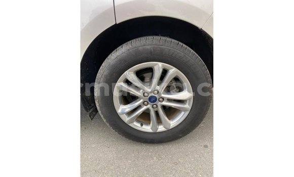 Acheter Import Voiture Ford Edge Blanc à Import - Dubai, Harare Acheter Import Voiture Ford Edge Blanc à Import - Dubai, Harare