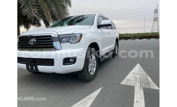 Acheter Import Voiture Toyota Sequoia Blanc à Import - Dubai, Harare Acheter Import Voiture Toyota Sequoia Blanc à Import - Dubai, Harare