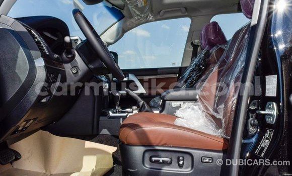 Acheter Import Voiture Toyota Land Cruiser Noir à Import - Dubai, Harare Acheter Import Voiture Toyota Land Cruiser Noir à Import - Dubai, Harare