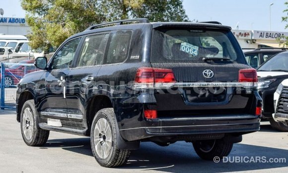 Acheter Import Voiture Toyota Land Cruiser Noir à Import - Dubai, Harare Acheter Import Voiture Toyota Land Cruiser Noir à Import - Dubai, Harare