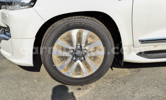 Buy Import Toyota Land Cruiser White Car in Import - Dubai in Harare Buy Import Toyota Land Cruiser White Car in Import - Dubai in Harare