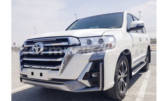 Acheter Import Voiture Toyota Land Cruiser Blanc à Import - Dubai, Harare Acheter Import Voiture Toyota Land Cruiser Blanc à Import - Dubai, Harare