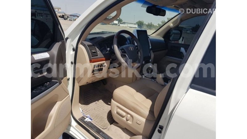 Big with watermark toyota land cruiser harare import dubai 13458