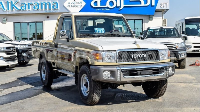 Big with watermark toyota land cruiser harare import dubai 13463