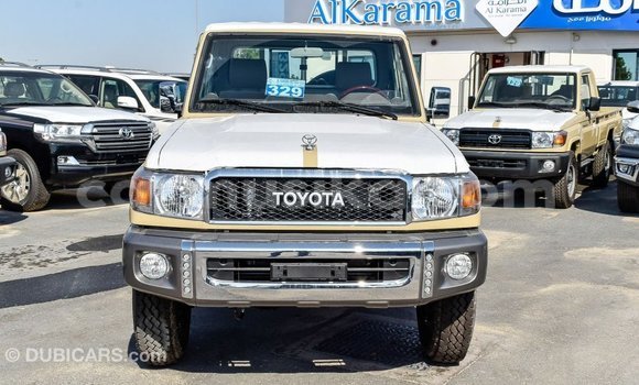 Buy Import Toyota Land Cruiser Beige Car in Import - Dubai in Harare Buy Import Toyota Land Cruiser Beige Car in Import - Dubai in Harare