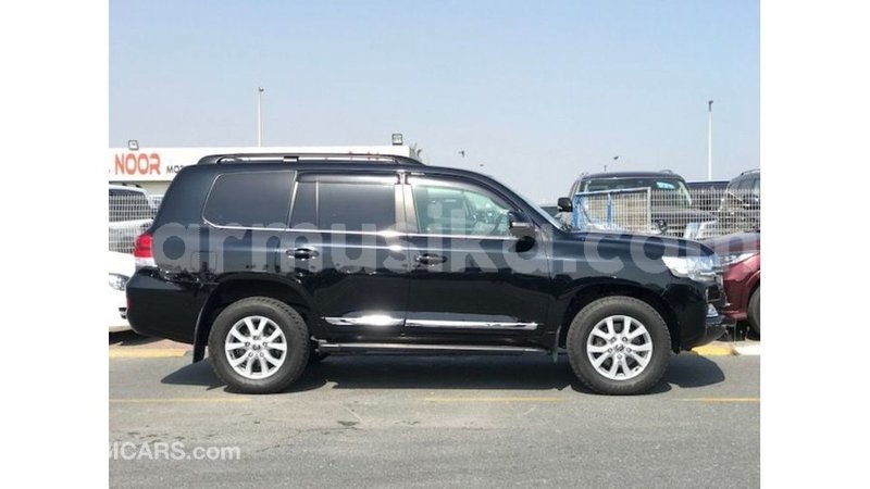 Big with watermark toyota land cruiser harare import dubai 13474