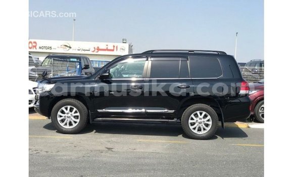 Tenga Imported Toyota Land Cruiser Nhema Mota in Import - Dubai in Harare Tenga Imported Toyota Land Cruiser Nhema Mota in Import - Dubai in Harare