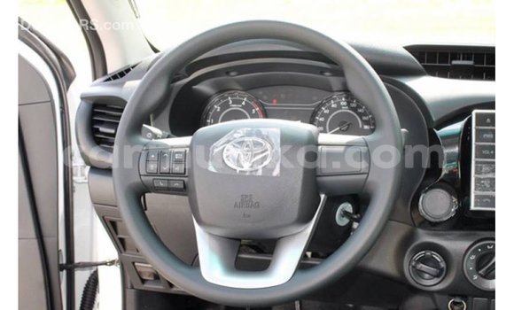 Buy Import Toyota Hilux White Car in Import - Dubai in Harare Buy Import Toyota Hilux White Car in Import - Dubai in Harare