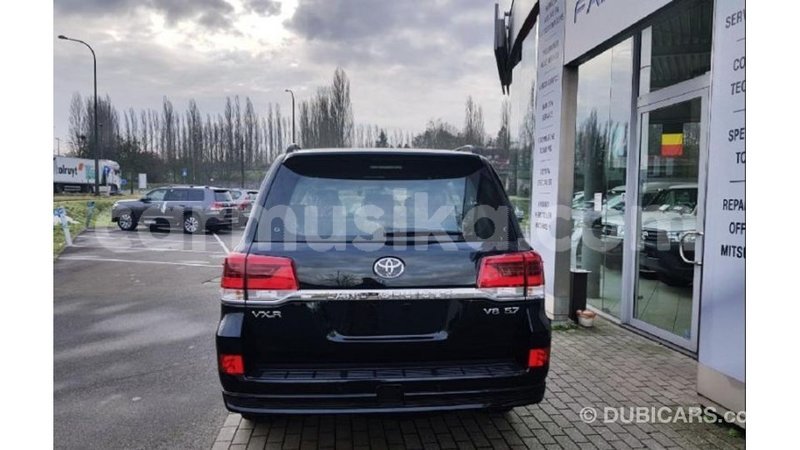 Big with watermark toyota land cruiser harare import dubai 13488