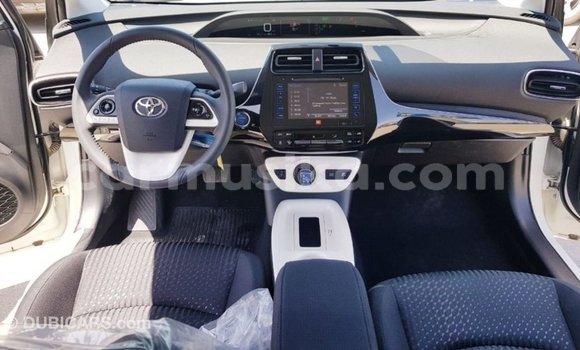 Tenga Imported Toyota Prius Chena Mota in Import - Dubai in Harare Tenga Imported Toyota Prius Chena Mota in Import - Dubai in Harare