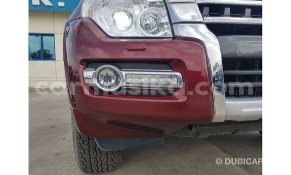 Acheter Import Voiture Mitsubishi Pajero Rouge à Import - Dubai, Harare Acheter Import Voiture Mitsubishi Pajero Rouge à Import - Dubai, Harare