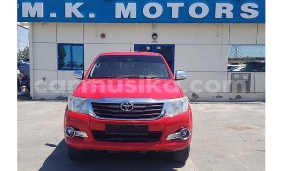 Acheter Import Voiture Toyota Hilux Rouge à Import - Dubai, Harare Acheter Import Voiture Toyota Hilux Rouge à Import - Dubai, Harare