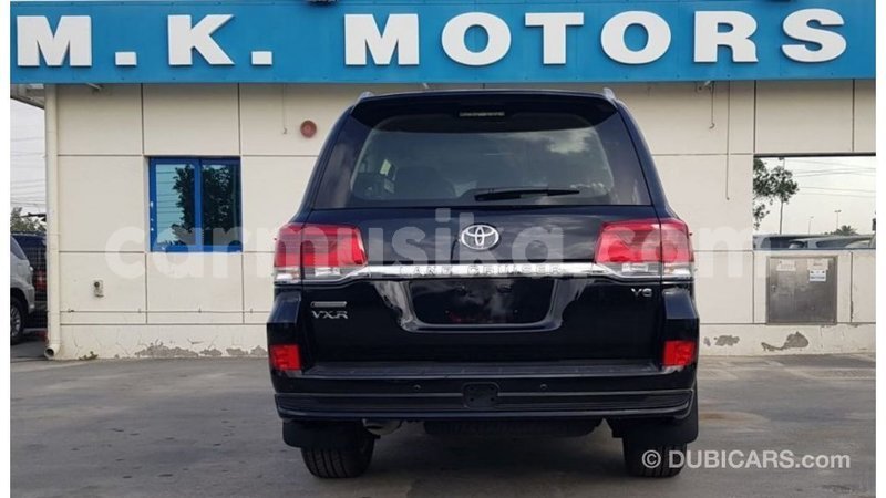 Big with watermark toyota land cruiser harare import dubai 13505