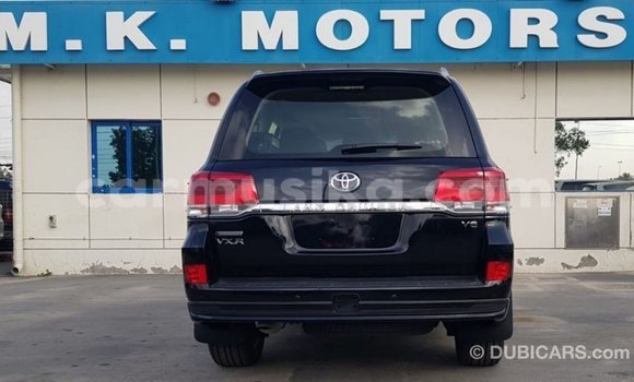 Tenga Imported Toyota Land Cruiser Nhema Mota in Import - Dubai in Harare Tenga Imported Toyota Land Cruiser Nhema Mota in Import - Dubai in Harare