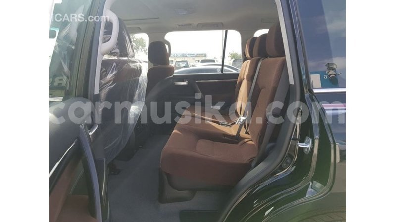 Big with watermark toyota land cruiser harare import dubai 13505