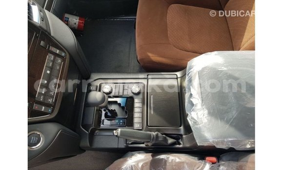 Tenga Imported Toyota Land Cruiser Nhema Mota in Import - Dubai in Harare Tenga Imported Toyota Land Cruiser Nhema Mota in Import - Dubai in Harare