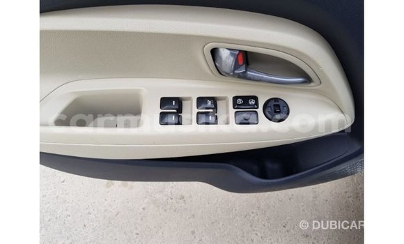 Acheter Import Voiture Kia Rio Blanc à Import - Dubai, Harare Acheter Import Voiture Kia Rio Blanc à Import - Dubai, Harare