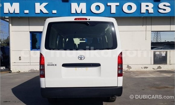 Tenga Imported Toyota Hiace Chena Mota in Import - Dubai in Harare Tenga Imported Toyota Hiace Chena Mota in Import - Dubai in Harare