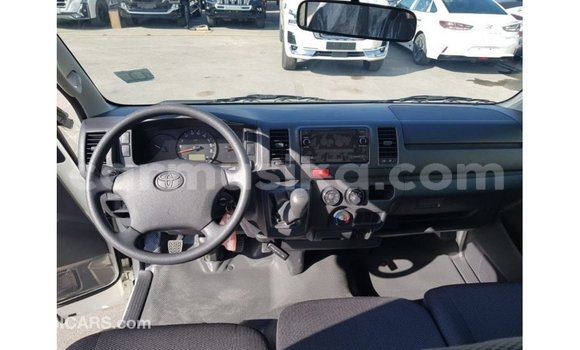 Tenga Imported Toyota Hiace Chena Mota in Import - Dubai in Harare Tenga Imported Toyota Hiace Chena Mota in Import - Dubai in Harare