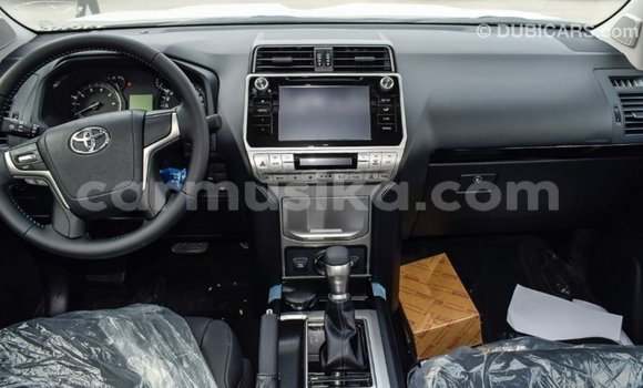 Acheter Import Voiture Toyota Prado Noir à Import - Dubai, Harare Acheter Import Voiture Toyota Prado Noir à Import - Dubai, Harare
