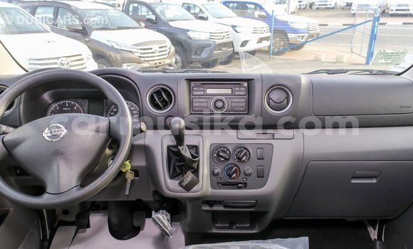 Acheter Import Voiture Nissan Urvan Blanc à Import - Dubai, Harare Acheter Import Voiture Nissan Urvan Blanc à Import - Dubai, Harare