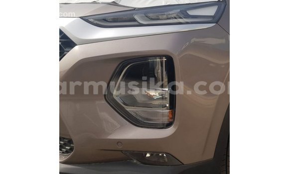 Tenga Imported Hyundai Santa Fe Zvimwe Mota in Import - Dubai in Harare Tenga Imported Hyundai Santa Fe Zvimwe Mota in Import - Dubai in Harare