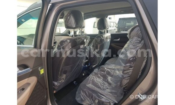 Tenga Imported Hyundai Santa Fe Zvimwe Mota in Import - Dubai in Harare Tenga Imported Hyundai Santa Fe Zvimwe Mota in Import - Dubai in Harare