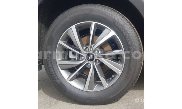 Tenga Imported Hyundai Santa Fe Zvimwe Mota in Import - Dubai in Harare Tenga Imported Hyundai Santa Fe Zvimwe Mota in Import - Dubai in Harare