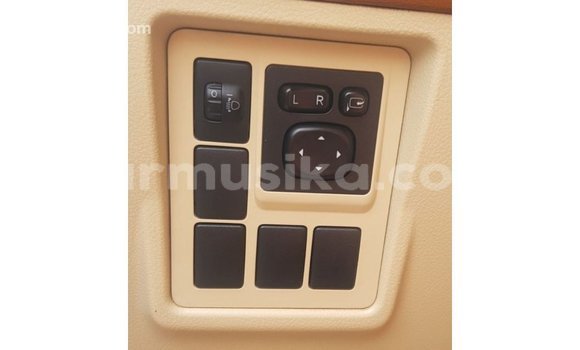 Tenga Imported Toyota Land Cruiser Chena Mota in Import - Dubai in Harare Tenga Imported Toyota Land Cruiser Chena Mota in Import - Dubai in Harare