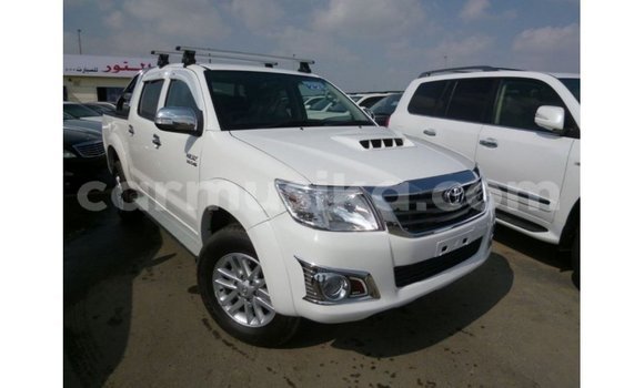 Tenga Imported Toyota Hilux Chena Mota in Import - Dubai in Harare Tenga Imported Toyota Hilux Chena Mota in Import - Dubai in Harare