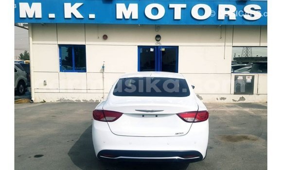 Tenga Imported Chrysler 200 Chena Mota in Import - Dubai in Harare Tenga Imported Chrysler 200 Chena Mota in Import - Dubai in Harare