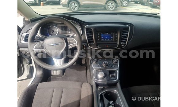 Tenga Imported Chrysler 200 Chena Mota in Import - Dubai in Harare Tenga Imported Chrysler 200 Chena Mota in Import - Dubai in Harare