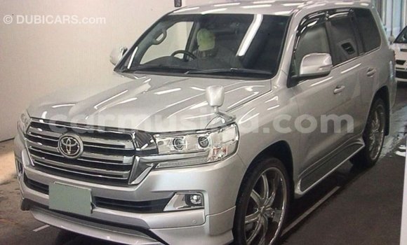 Tenga Imported Toyota Land Cruiser Zvimwe Mota in Import - Dubai in Harare Tenga Imported Toyota Land Cruiser Zvimwe Mota in Import - Dubai in Harare