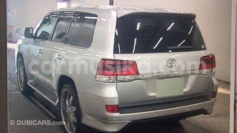 Big with watermark toyota land cruiser harare import dubai 13559