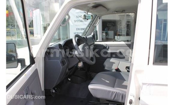Buy Import Toyota Land Cruiser White Car in Import - Dubai in Harare Buy Import Toyota Land Cruiser White Car in Import - Dubai in Harare