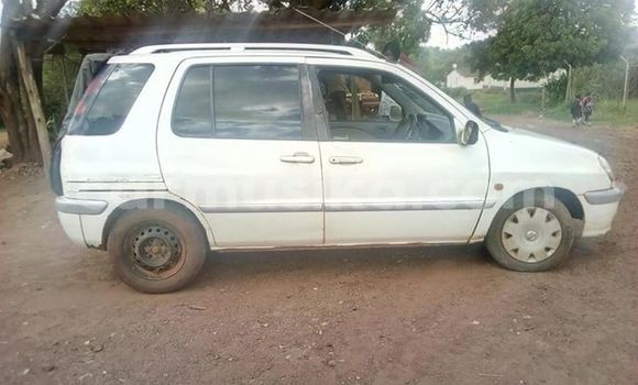 Acheter Occasion Voiture Toyota Raum Blanc à Harare, Harare Acheter Occasion Voiture Toyota Raum Blanc à Harare, Harare