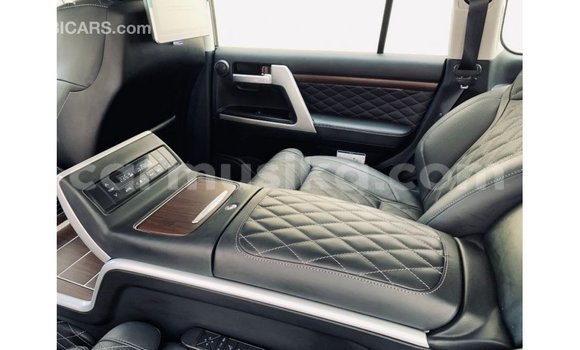 Buy Import Toyota Land Cruiser Black Car in Import - Dubai in Harare Buy Import Toyota Land Cruiser Black Car in Import - Dubai in Harare