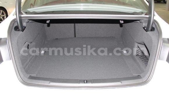 Acheter Occasion Voiture Audi A6 Blanc à Harare, Harare Acheter Occasion Voiture Audi A6 Blanc à Harare, Harare