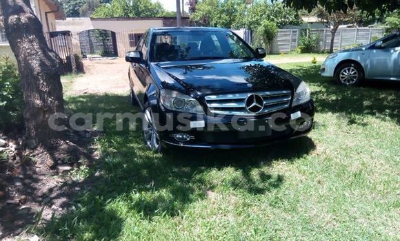 Nunua Ilio tumika Mercedes‒Benz C-klasse Nyeusi Gari ndani ya Harare nchini Harare Nunua Ilio tumika Mercedes‒Benz C-klasse Nyeusi Gari ndani ya Harare nchini Harare