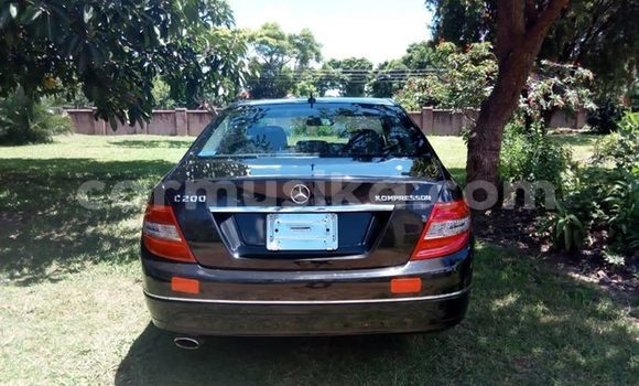 Nunua Ilio tumika Mercedes‒Benz C-klasse Nyeusi Gari ndani ya Harare nchini Harare Nunua Ilio tumika Mercedes‒Benz C-klasse Nyeusi Gari ndani ya Harare nchini Harare