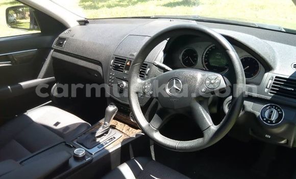 Nunua Ilio tumika Mercedes‒Benz C-klasse Nyeusi Gari ndani ya Harare nchini Harare Nunua Ilio tumika Mercedes‒Benz C-klasse Nyeusi Gari ndani ya Harare nchini Harare
