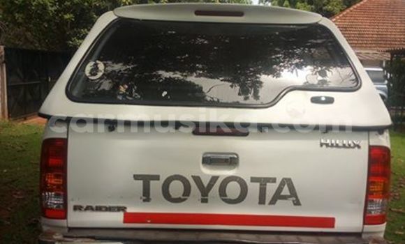 Nunua Ilio tumika Toyota Hilux Nyeupe Gari ndani ya Harare nchini Harare Nunua Ilio tumika Toyota Hilux Nyeupe Gari ndani ya Harare nchini Harare