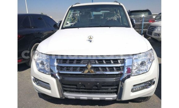 Tenga Imported Mitsubishi Pajero Chena Mota in Import - Dubai in Harare Tenga Imported Mitsubishi Pajero Chena Mota in Import - Dubai in Harare